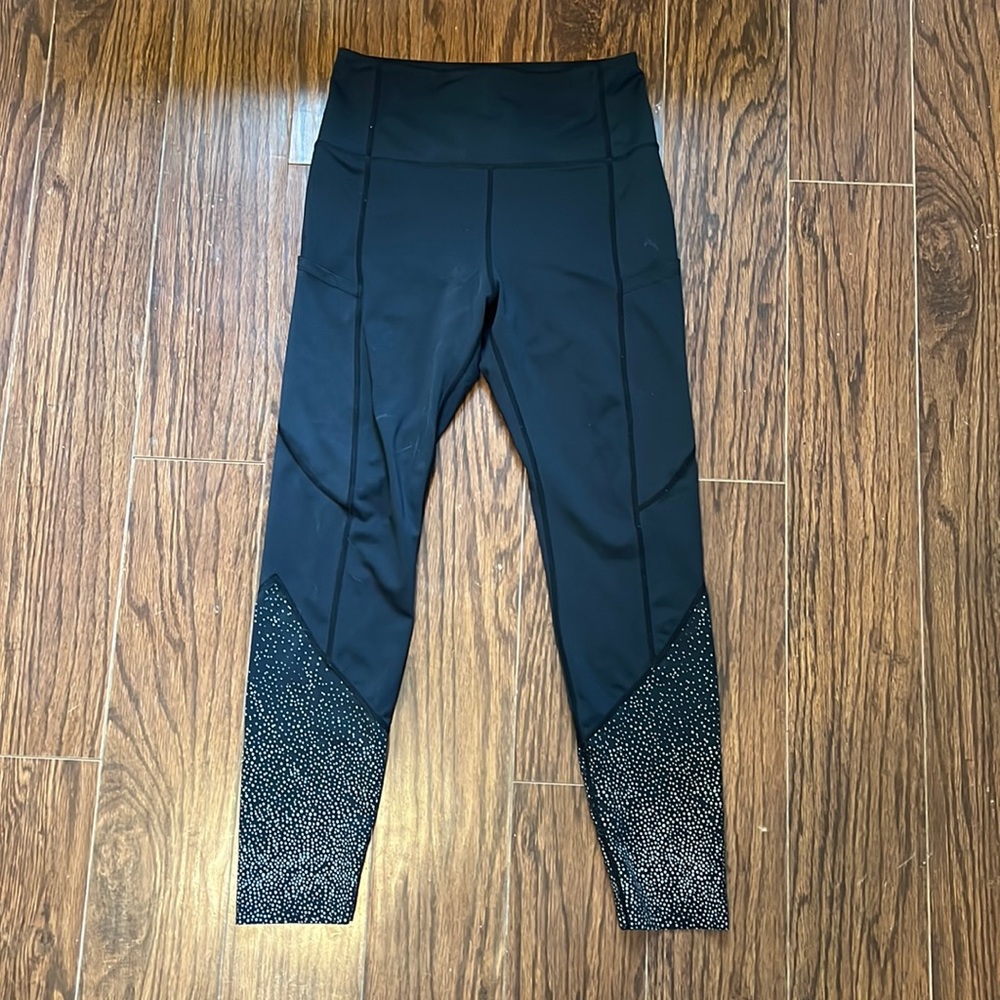 Retired ZYIA Active light n tight reflect bottom leggings w/ pockets